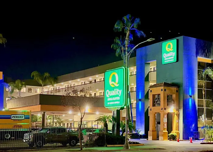 Quality Inn & Suites Los Angeles Airport - Lax
