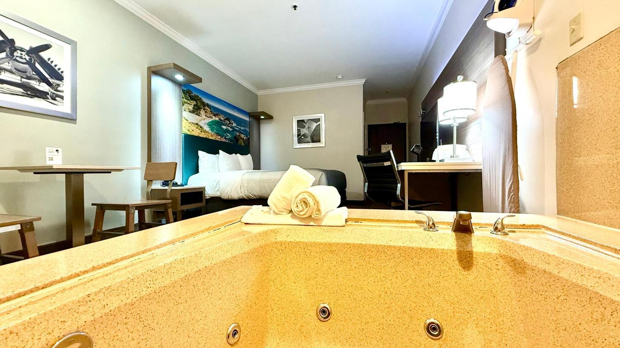 Hotel Quality & Angeles Airport - Lax 3*