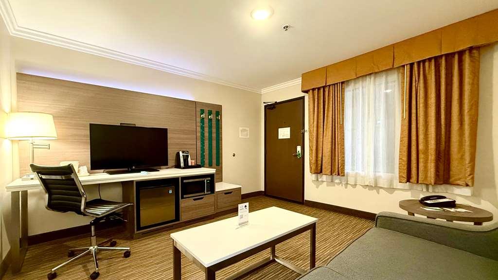 Hotel Quality & Angeles Airport - Lax 3*
