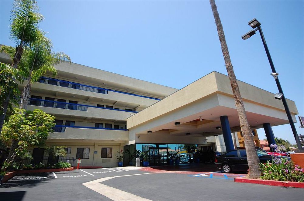 Quality Inn&suites Angeles Airport - Lax 3*