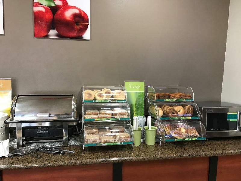 Quality Inn&suites Los Angeles Airport - Lax Hotel 3*