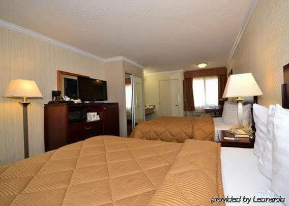 Quality Inn&suites Los Angeles Airport - Lax